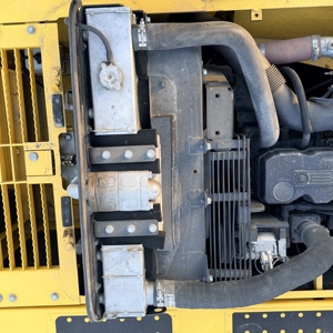 Excavadora Usada Komatsu PC220 de Confiabilidad Probada, Gran Fuerza de Excavación y Construcción Robusta para Operaciones de Construcción y Movimiento de Tierras - Product Image 5