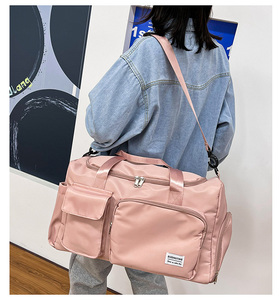 2022 Custom Luxury <strong>Hot</strong> Sale <strong>Pink</strong> Waterproof Polyester Shoulder Gym Women Duffle Sport Travel <strong>Bag</strong> - Product Image 4