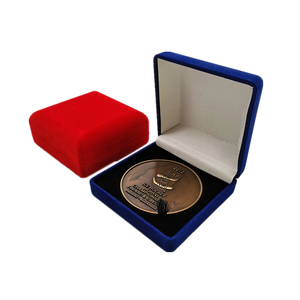 Venta al por mayor <span class=keywords><strong>precio</strong></span> barato de fábrica de medalla caja azul flocado seguro caja de moneda recuerdo - Product Image 2