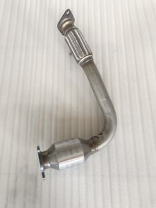 عرض ساخن: محول حفاز ثلاثي الاتجاهات مباشر التركيب لسيارات شيفروليه إكوينوكس / جي إم سي تيرين <span class=keywords><strong>2</strong></span>.4 لتر موديلات 2010-2014 للتحكم في انبعاثات العادم - Product Image 3