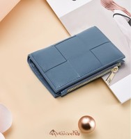 Dompet Kulit Kecil Wanita Terlaris Desain Tiga Lapis Terbuat dari Kulit Asli Anyaman Tangan Lipat dan Kantong Koin