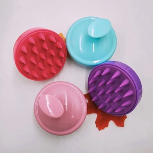 Cepillo limpiador de champú redondo de buena calidad, masajeador de cuero cabelludo <span class=keywords><strong>para</strong></span> el hogar, peine de silicona, herramientas de belleza <span class=keywords><strong>para</strong></span> el cabello - Product Image 4