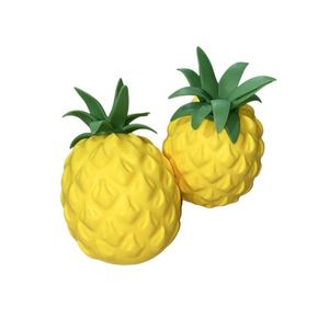 Jouet sensoriel souple en forme d'ananas Taba - Product Image 2