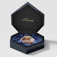 Caja de cosméticos y perfumes en forma de corazón de diseño creativo Qixi Día de San Valentín Edición limitada Material de madera Centro comercial Exclusivo