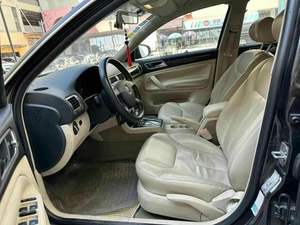 Venta al por mayor 2010 Volkswagen pas-sat 1,8 T taxi Escuela de conducción en línea coches usados baratos coches de segunda mano - Product Image 5