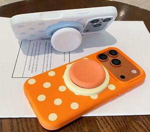 Funda Magnética de Silicona Líquida Moderna GS011 para iPhone 17 Pro Max, Personalizable con Impresión y Soporte Magnético - Product Image 3