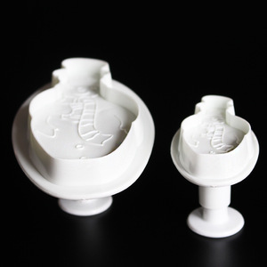 Christmas Snowman Fondant Cake Mold 2-Piece Oval Embossing Tool Baking Decoration Holiday Cake Tools - Product Image 2