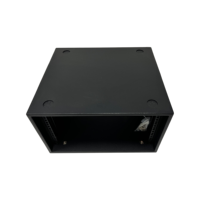 Flight case léger et personnalisé 6U avec revêtement en polyurée noire pour le stockage d'amplificateurs de puissance, doté de 4 pieds et de rainures