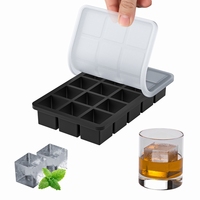 Bac à glaçons en silicone 15 trous réutilisable de qualité alimentaire moule carré flexible personnalisé pour machine à glaçons avec couvercle pour boissons