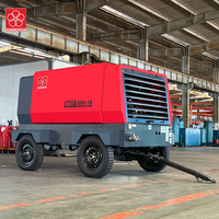Compresseur d'air diesel portable 550 CFM 157KW 16 bars avec moteur Cummins, compresseur à vis remorquable sur quatre roues pour le sablage et le forage