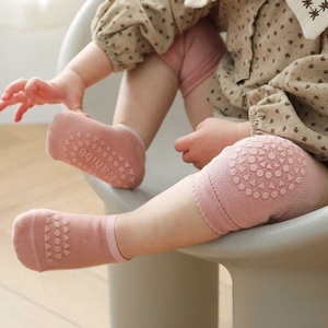 <span class=keywords><strong>Calcetines</strong></span> Antideslizantes para Bebés y Niños Pequeños, con Agarre, para Gatear, Juego de <span class=keywords><strong>Calcetines</strong></span> y Rodilleras - Product Image 1