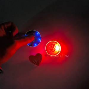 Vendita calda di alta qualità LED lampeggiante spilla spilla in plastica distintivo Logo personalizzato per feste feste Ramadan April giorno dello sciocco - Product Image 4