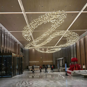 Lámpara de Araña de Cristal de Lujo Moderna Personalizada de Fábrica con Diseño de Hoja de Arce para Vestíbulo de <span class=keywords><strong>Hotel</strong></span> y Proyectos Comerciales - Product Image 5