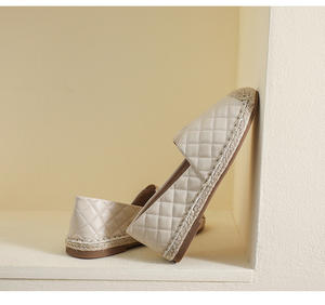 Chaussures plates décontractées XINZI RAIN sur mesure, faible MOQ, dessus en cuir respirant, talon de 3 cm, espadrilles pour femmes - Product Image 1