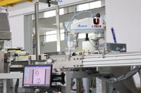 Machine automatique de pose de poignées pour col de bouteille, applicateur de poignées pour bouteilles vides en PET (eau, huile)
