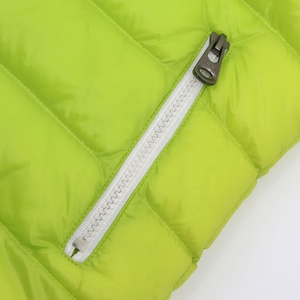 <span class=keywords><strong>Gilet</strong></span> imbottito da <span class=keywords><strong>donna</strong></span> autunno inverno con logo personalizzato senza maniche piumino imbottito <span class=keywords><strong>gilet</strong></span> <span class=keywords><strong>verde</strong></span> da <span class=keywords><strong>donna</strong></span> - Product Image 5