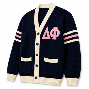 Cárdigan <span class=keywords><strong>de</strong></span> punto estilo universitario para mujer, <span class=keywords><strong>azul</strong></span> <span class=keywords><strong>marino</strong></span>, con cuello en V, botones, parche <span class=keywords><strong>de</strong></span> letras griegas <span class=keywords><strong>de</strong></span> chenilla y mangas a <span class=keywords><strong>rayas</strong></span>, estilo preppy - Product Image 2