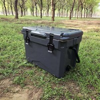 Mini glacière isolée portable moderne coffre à glace rotomoulé écologique pour le terrain de camping pour les canettes Hikeras en PE LLDPE