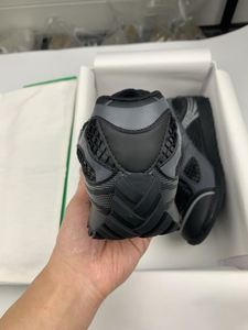 Sneakers unisexes légères et tendance avec empeigne en mesh, design à lacets et bout fermé, tendance mode été automne hiver - Product Image 6