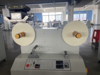 Machine de rembobinage semi-automatique à technologie avancée pour longues tables, avec correction de déviation et comptage, pour la production de films d'étiquettes - Nouveauté