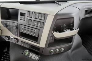 Cargador de coche DAMAVO Dual USB 9-36V con salida 5V2.1Ax2 PC ignífuga Compatible con camiones/equipo pesado - Product Image 6