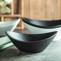 Bol en céramique de style japonais minimaliste avec couleur sous-glaçure pour salade, fruits, légumes, utilisation au micro-ondes