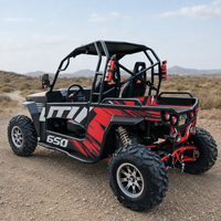Véhicule tout-terrain UTV 650cc 4x4 à transmission par arbre, peint en rouge et noir, deux places pour adultes, adapté au désert, avec blocage de différentiel.
