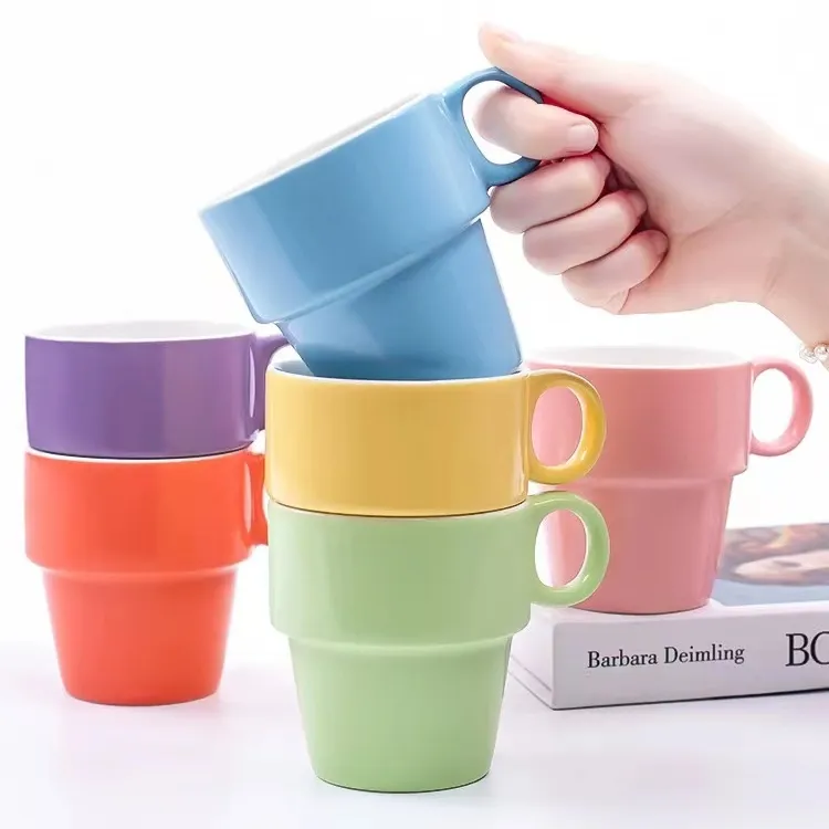 Taza apilada juego de tazas de cerámica 4 tazas color caramelo personalidad taza de agua hogar gres taza de café con estante