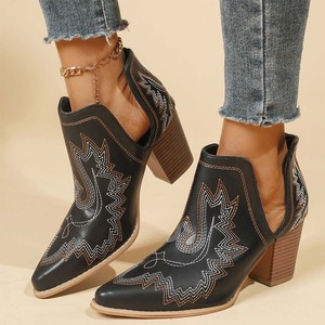 Nouvelles bottes courtes pour femmes, style rétro western <span class=keywords><strong>cowboy</strong></span>, grande taille, imperméables, mode européenne et américaine 2025 - Product Image 2