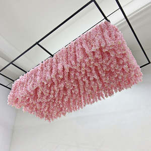 Decoración de <span class=keywords><strong>Techo</strong></span> Personalizada con Flores Artificiales y Glicinia <span class=keywords><strong>para</strong></span> Bodas Modernas, Vestíbulos de Hoteles y Proyectos de Planificación de Eventos - Product Image 1