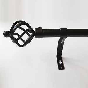 专业生产可调节耐用金属鸟笼式现代设计窗帘杆套装，带扭纹饰头 - Product Image 3