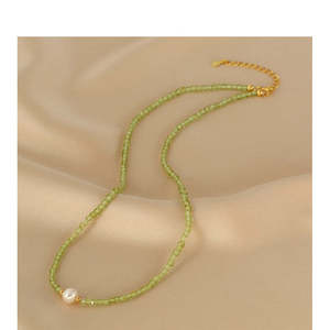 Collar de Perlas de Agua Dulce de Peridoto Natural Apiladas de Verano - Product Image 3