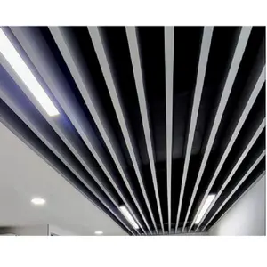 Bellissimo soffitto con deflettore a soffitto con dimensioni personalizzate e progettato per la decorazione di uffici e hotel