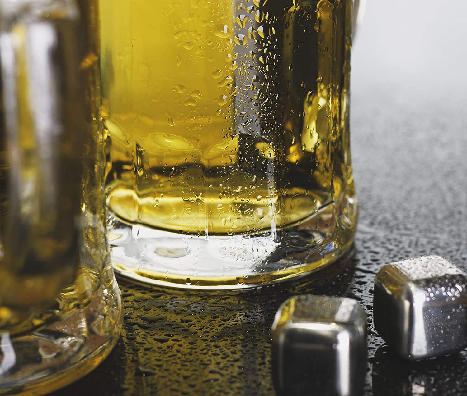 2 Pack Heavy Large Beer Glasses with Handle - 20 Ounce Glass Steins, Classic Beer Mug glasses Set