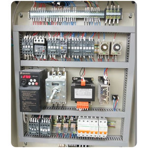 30 40 63 80 100 125 160 Tonnen 1300 1600 2500 3200 MM Hersteller von hydraulischen NC-Abkant pressen - Product Image 4