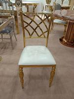 Chaise d'hôtel contemporaine en acier inoxydable en gros avec pieds sabre durables et stables, dossier solide pour salles de mariage et usage commercial