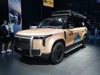 Voiture électrique Polestones 7 places EV Jishi Rox 01 PHEV, SUV hybride grand format, Polar Stone 01 pour les Émirats arabes unis