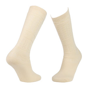 Chaussettes thermiques blanches en spandex confortables pour femmes, hauteur genou, douces, chaudes et personnalisables - Product Image 1
