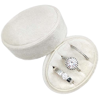 Boîte à bagues ovale en velours à trois compartiments avec logo personnalisé, 100 pièces, étui de rangement pour bijoux à 3 fentes, 11 couleurs en stock pour mariage et affaires
