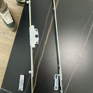 Tige de transmission en PVC-U de 15 mm avec clé <span class=keywords><strong>pour</strong></span> porte <span class=keywords><strong>coulissante</strong></span> - Product Image 1