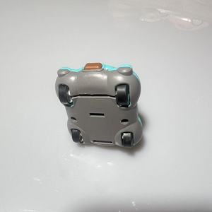 Miniature de voiture de style <span class=keywords><strong>Q</strong></span>, durable et résistante aux chutes, nouveau modèle de voiture éducatif pour enfants, jouet de poche à commande manuelle pour bébé - Product Image 5