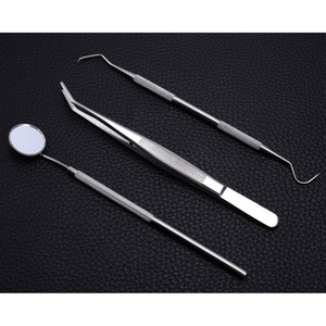 ชุดอุปกรณ์ตรวจทางทันตกรรม 3 ชิ้น ประกอบด้วยกระจกตรวจฟัน หัววัด และคีมจับ  สำหรับการรักษาทางช่องปาก ทำจากสแตนเลสสตีล ได้รับการรับรองมาตรฐาน CE - Product Image 4