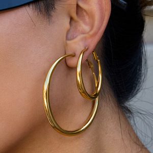 Aros Redondos de Oro de 14K, Acero Inoxidable, Diseño Clásico, Uso Diario, Unisex - Product Image 2