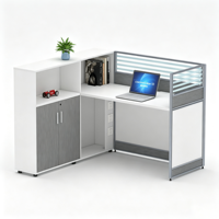 Poste de travail individuel en cubicle avec cloison en verre, bureau pour personnel offrant une grande intimité pour les bureaux à plan ouvert