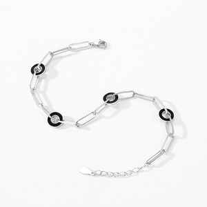 Bracelet chaîne géométrique en argent sterling S925 avec chaîne en résine époxy noire ronde pour femmes, version cuivre personnalisable - Product Image 4