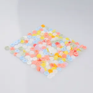T09 4-in-1 plastic snap button for clothes usne button file size transparent flap plastic POM snap buttons