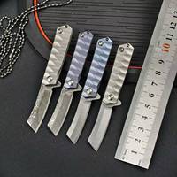 Couteau pliant porte-clés en acier Damas de qualité supérieure, manche en alliage de titane TC4, mini couteau de poche Tanto, outil EDC, cadeau de survie en plein air