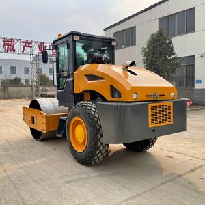 รถบดถนนไฮดรอลิกเต็มรูปแบบ <span class=keywords><strong>10</strong></span> ตัน แบบลูกกลิ้งคู่ พร้อมปั๊มเครื่องยนต์ดีเซลระบายความร้อนด้วยน้ำ และส่วนประกอบหลักของตลับลูกปืน - Product Image 6