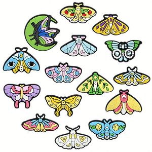 Decoración de zapatos personalizada suave de goma de Pvc dibujos animados belleza polilla zapatos encantos para mujer niños - Product Image 1