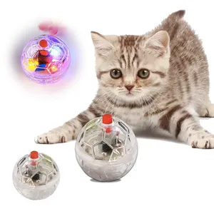 Vente en gros pas cher Prix drôle lumineux intelligent automatique rotatif électronique interactif en plastique Pet chat balle jouet avec lumière LED